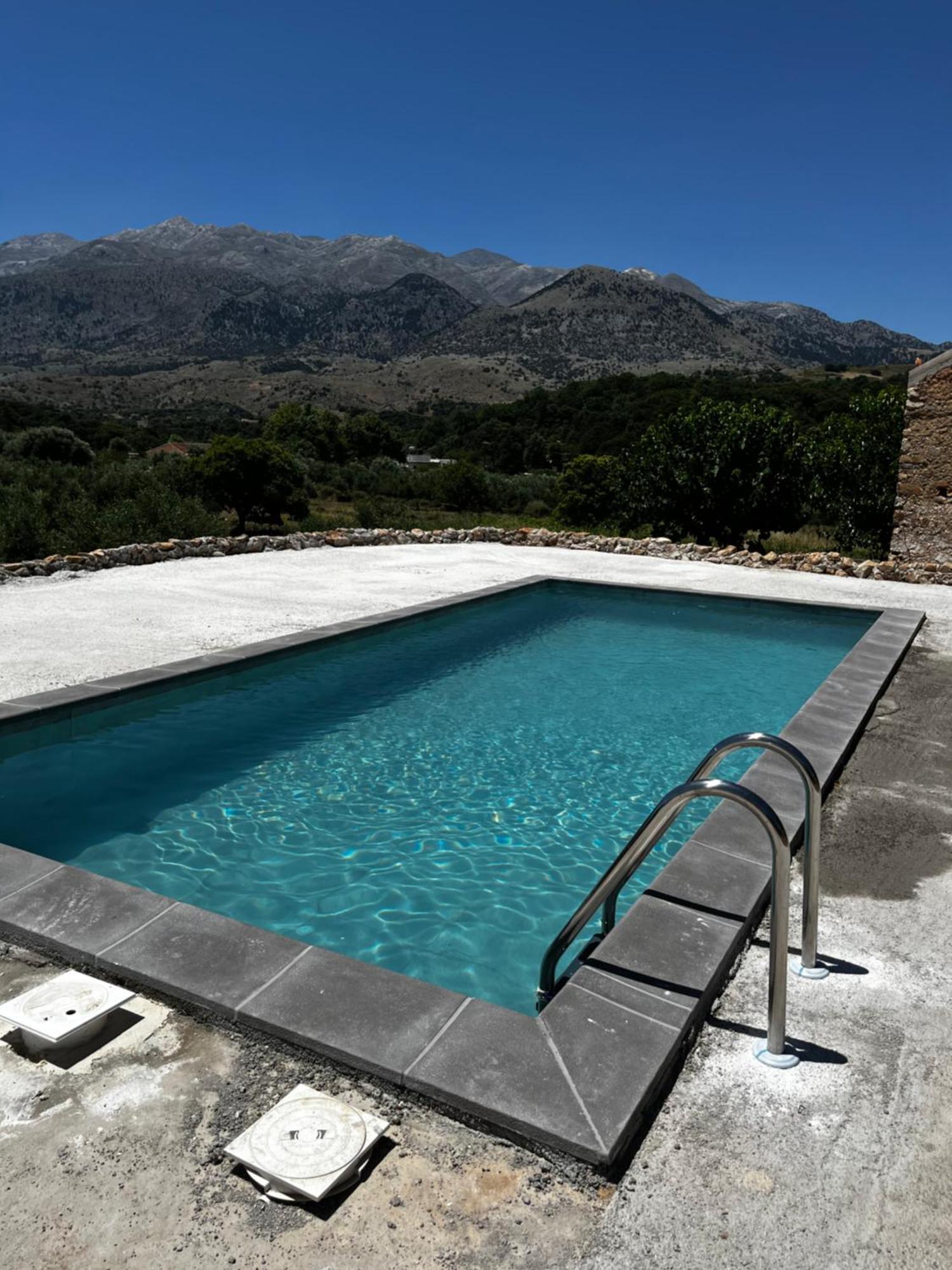 NerokourosPulchra Campis,Private Pool,Wifi,Parkingアパートメント エクステリア 写真